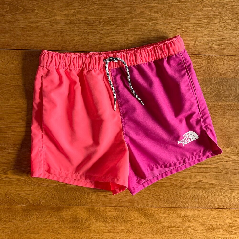 The North Face bright pink water short S 7/8